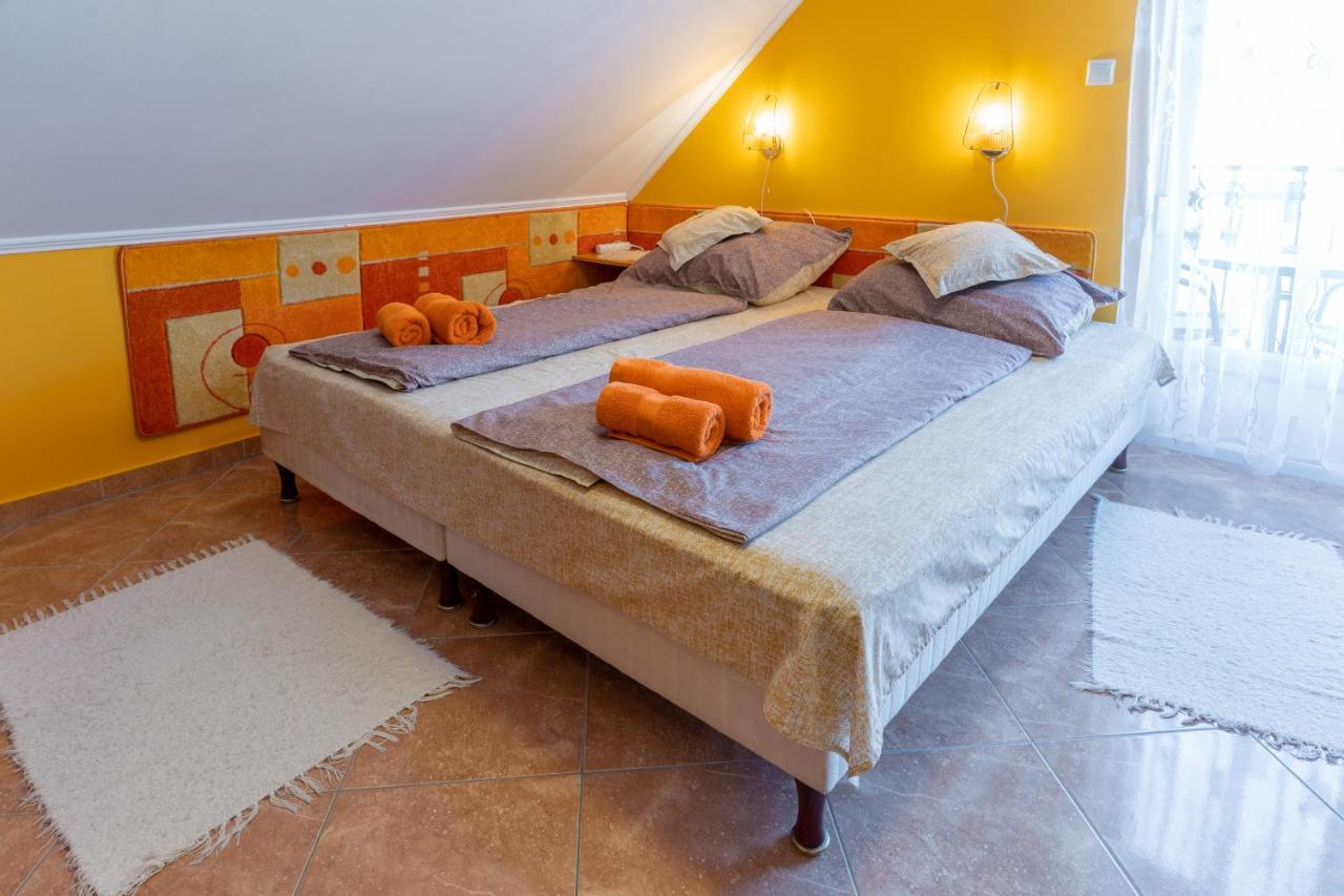 Gál Apartmanház Harkány Esterno foto