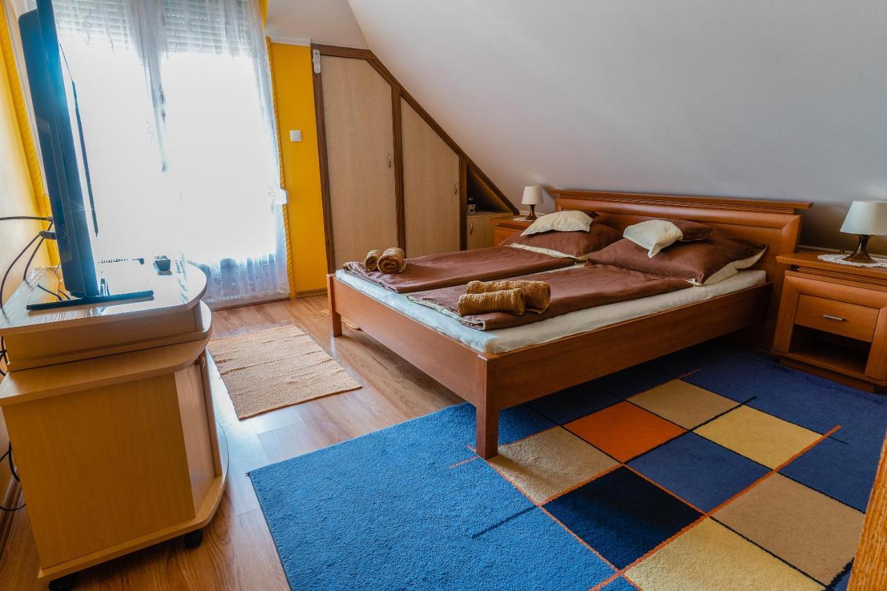 Gál Apartmanház Harkány Esterno foto
