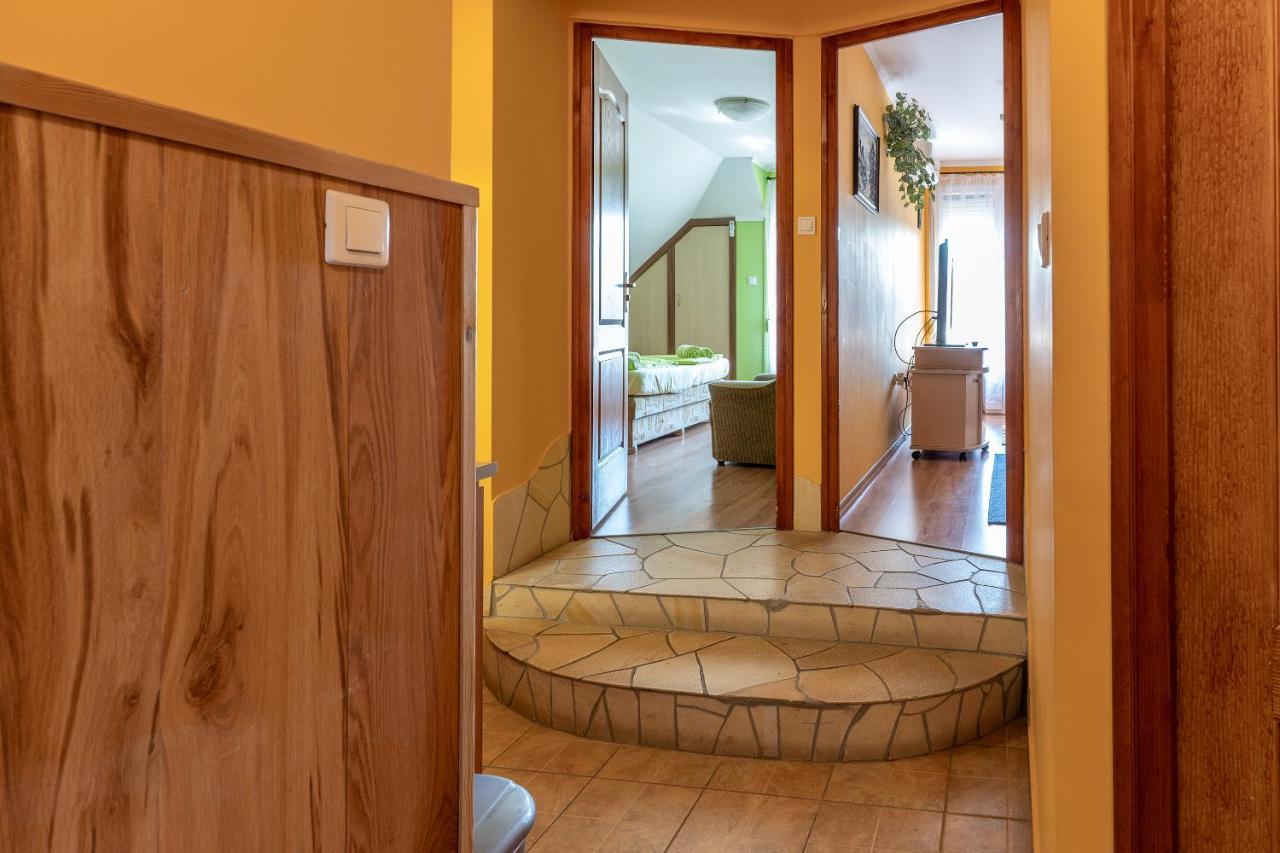 Gál Apartmanház Harkány Esterno foto