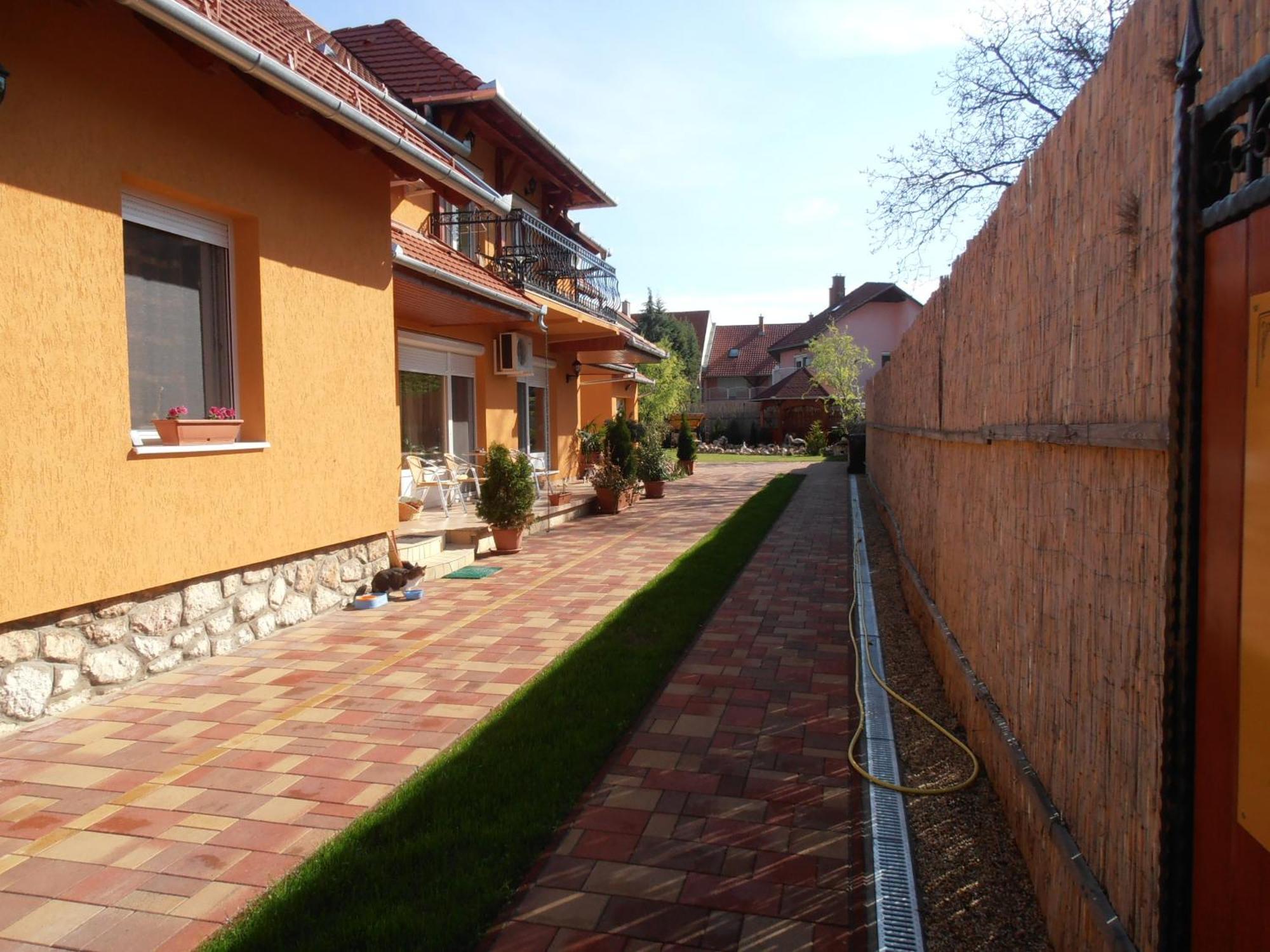 Gál Apartmanház Harkány Esterno foto