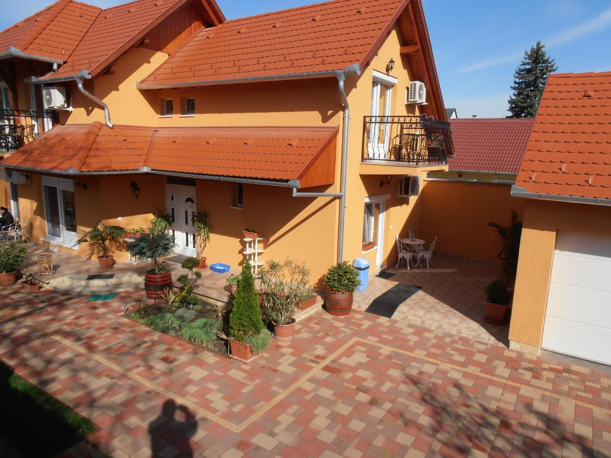 Gál Apartmanház Harkány Esterno foto