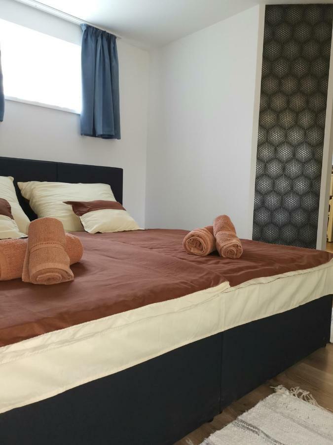 Gál Apartmanház Harkány Esterno foto