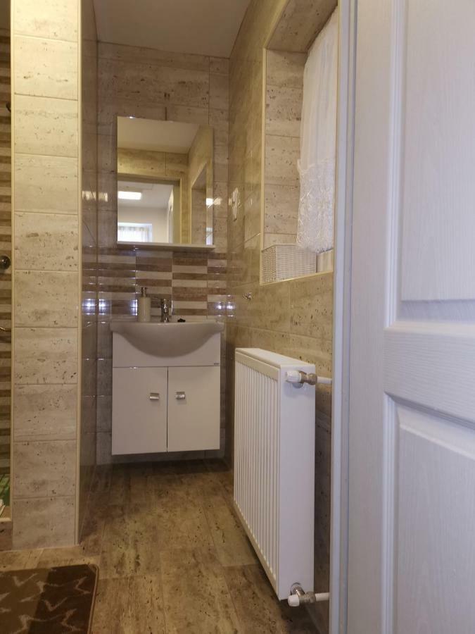 Gál Apartmanház Harkány Esterno foto